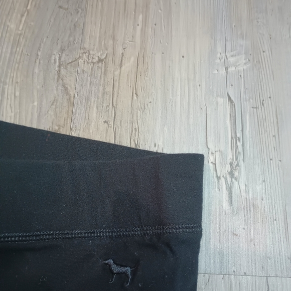 Victoria Secret - Picture 3 of 6